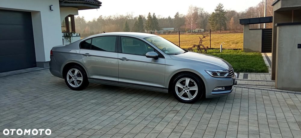 Volkswagen Passat - 10