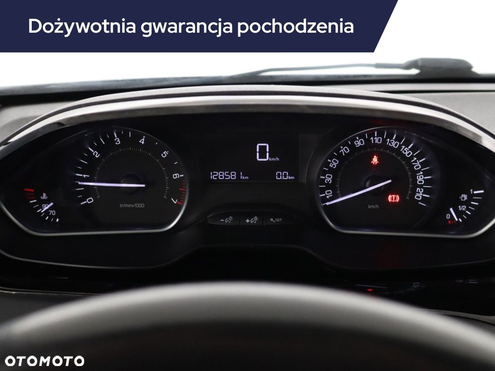Peugeot 208 - 13