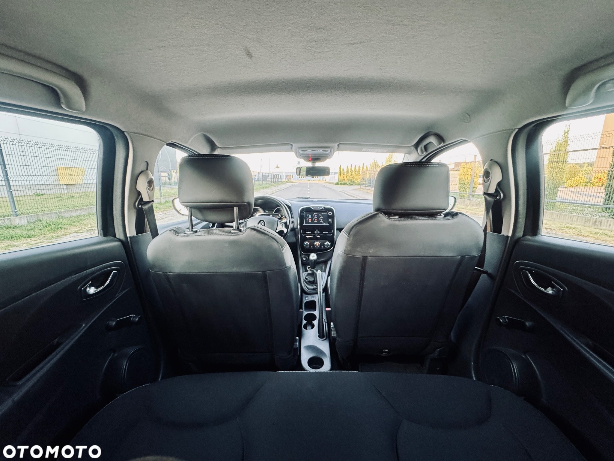 Renault Clio 1.2 16V 75 Life - 32