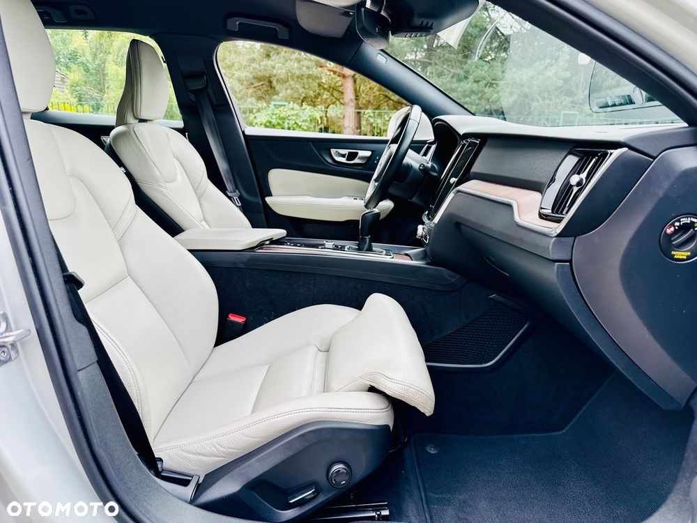 Volvo V60 D3 Summum - 12