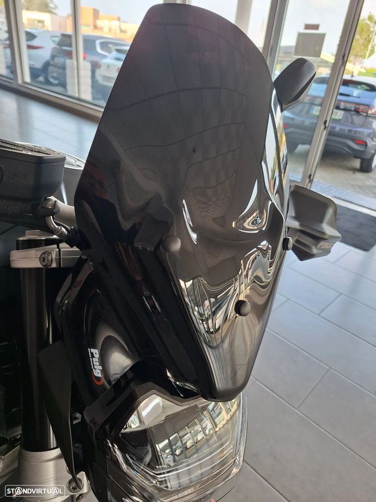 BMW F 900 R Triple Black - 10