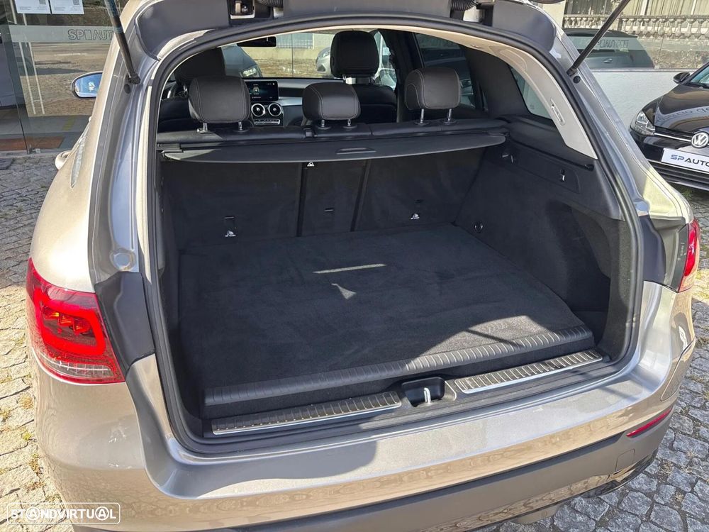 Mercedes-Benz GLC 300 e 4Matic - 32