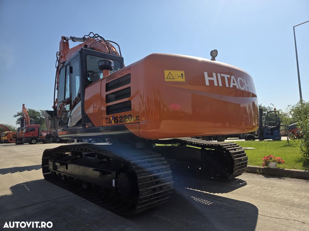 Hitachi ZX220, 22tone, 2026, 7ore, cupa 1,3mc, adancime sapare 7m, latime 2,99m, inst picon pe brate, Aer cond, computer in lb romana, produs in JAPONIA, posibilitate leasing 5 ani, garanti 1 an-PROMOTIE 109.900 EUR+Tva - 1