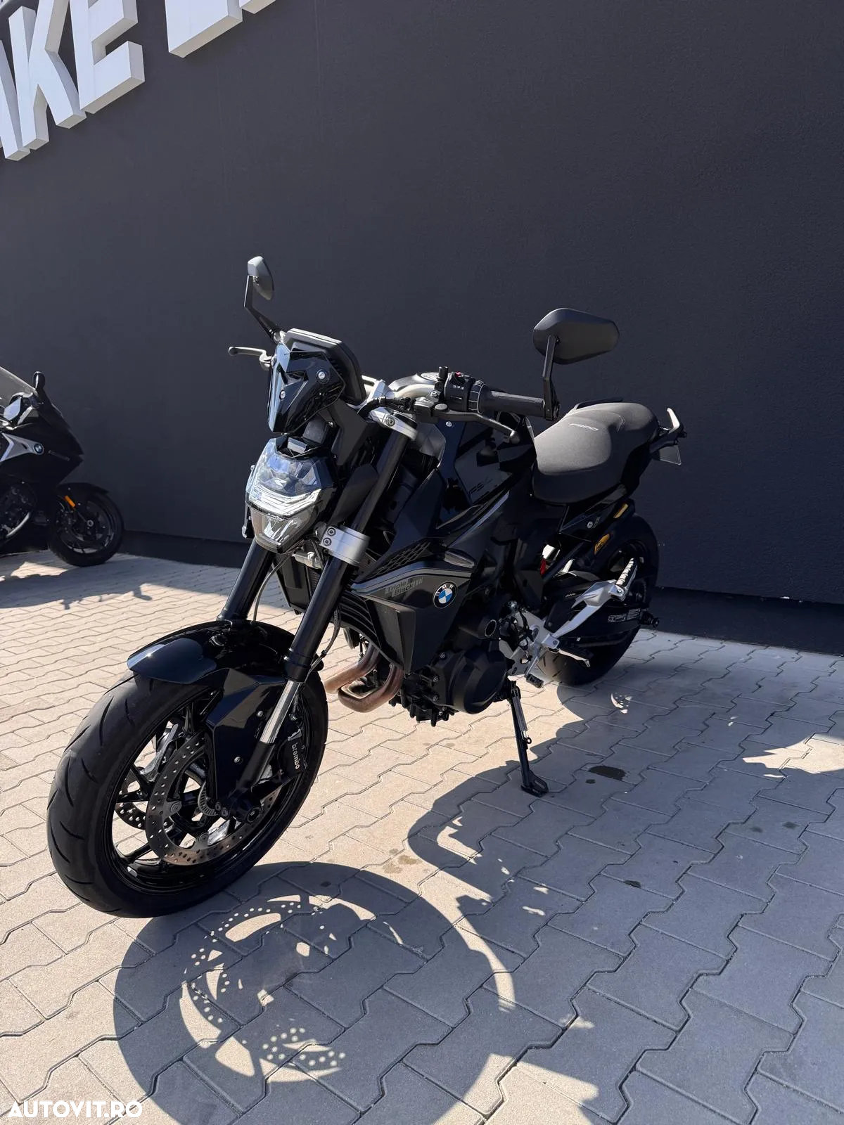 BMW F900R - 4