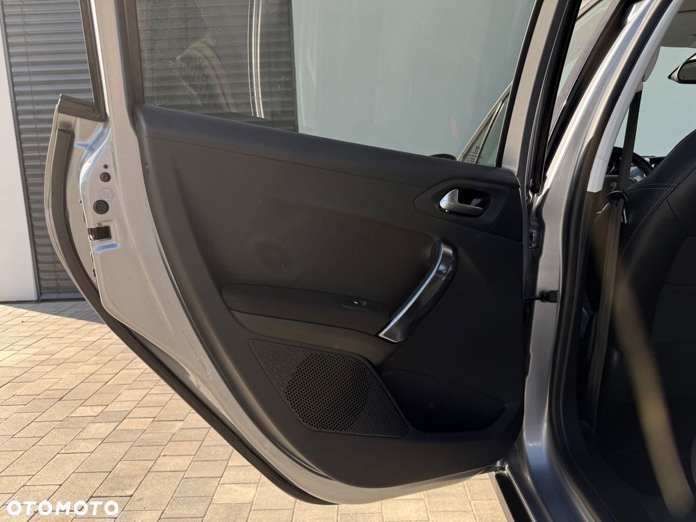 Peugeot 2008 e-HDi FAP 92 ETG6 STOP & START Allure - 33