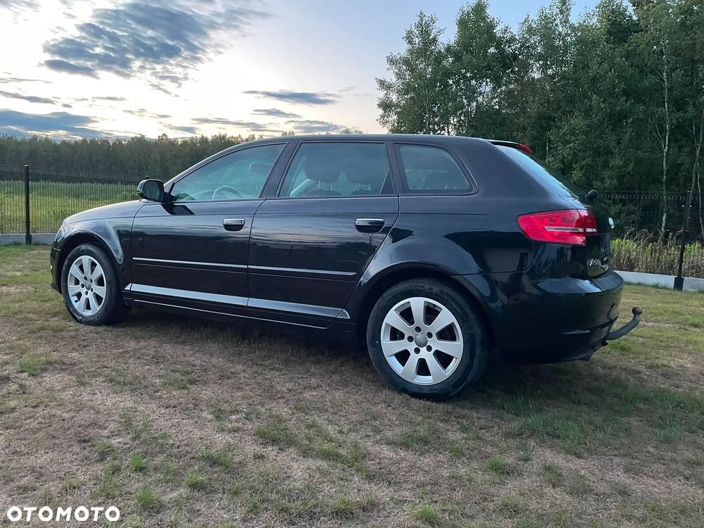 Audi A3 Sportback 2.0 TDI DPF Ambiente - 3