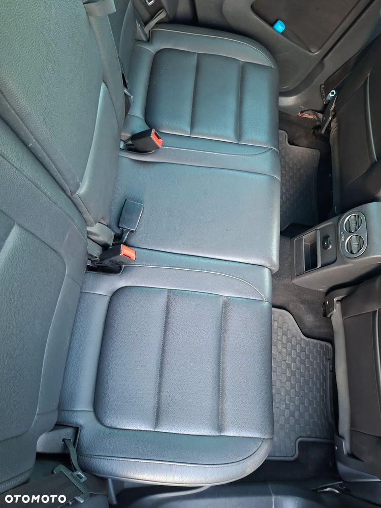 Volkswagen Tiguan - 12