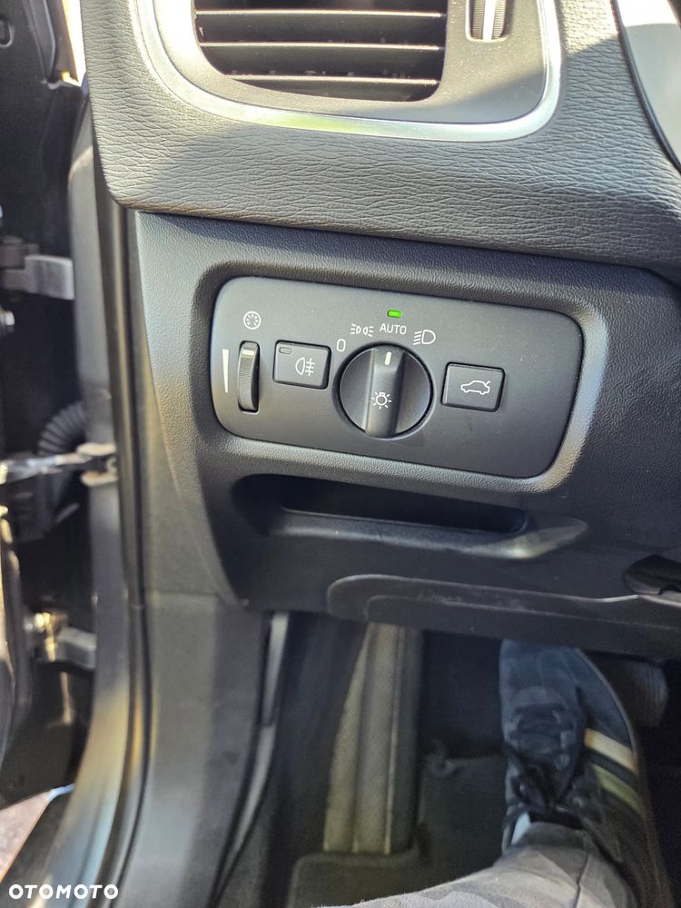 Volvo V40 D2 Momentum - 8