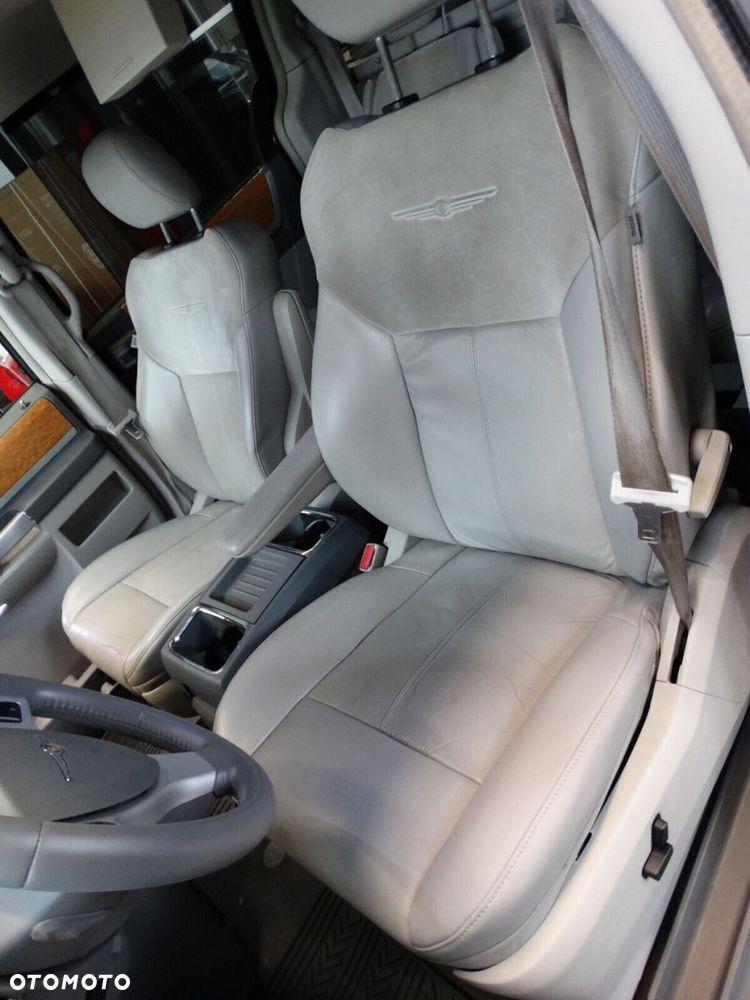Chrysler Grand Voyager - 15