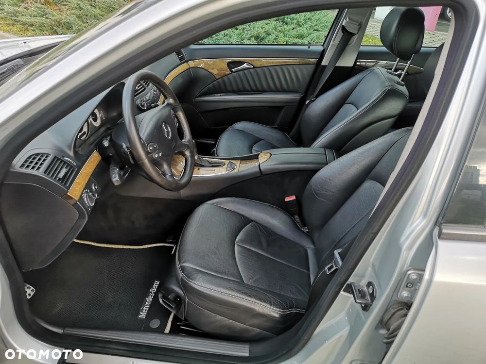 Mercedes-Benz Klasa E 320 CDI 4-Matic T Avantgarde - 16
