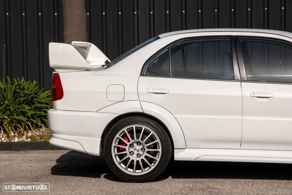Mitsubishi Lancer Evolution VI - 12