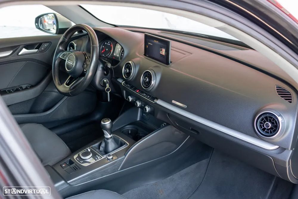 Audi A3 Sportback 1.6 TDI S-line - 15