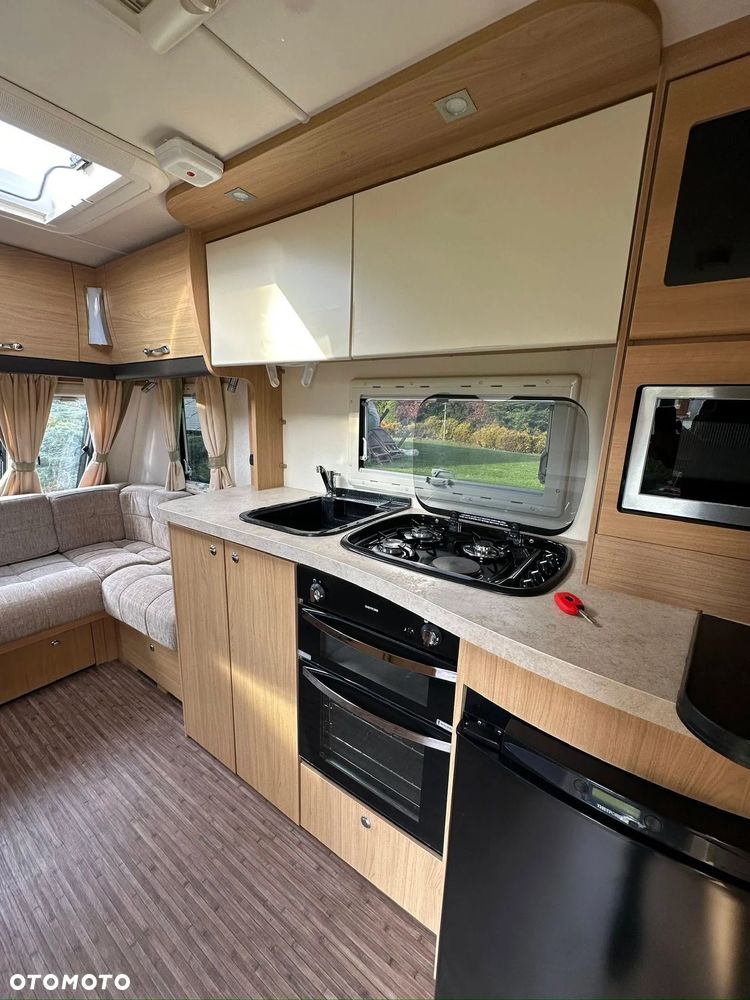 Elddis Crusader - 12