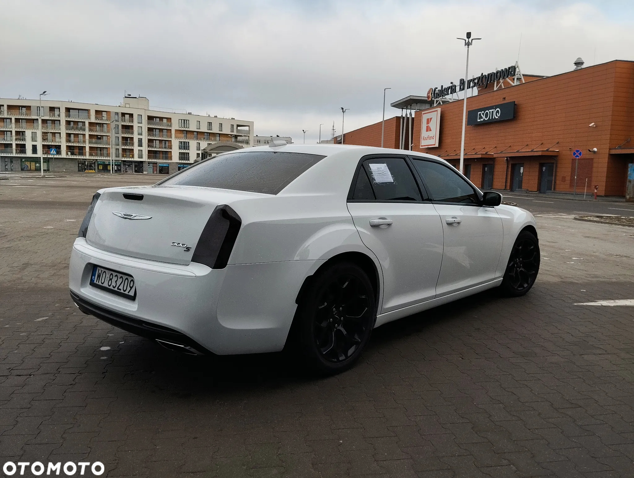 Chrysler 300s - 19