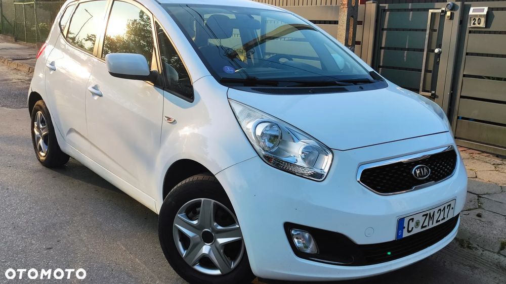 Kia Venga - 28