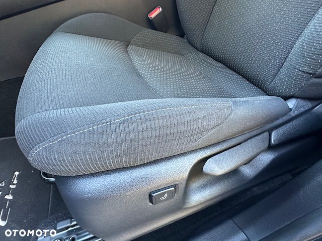 Toyota C-HR Lounge - 36
