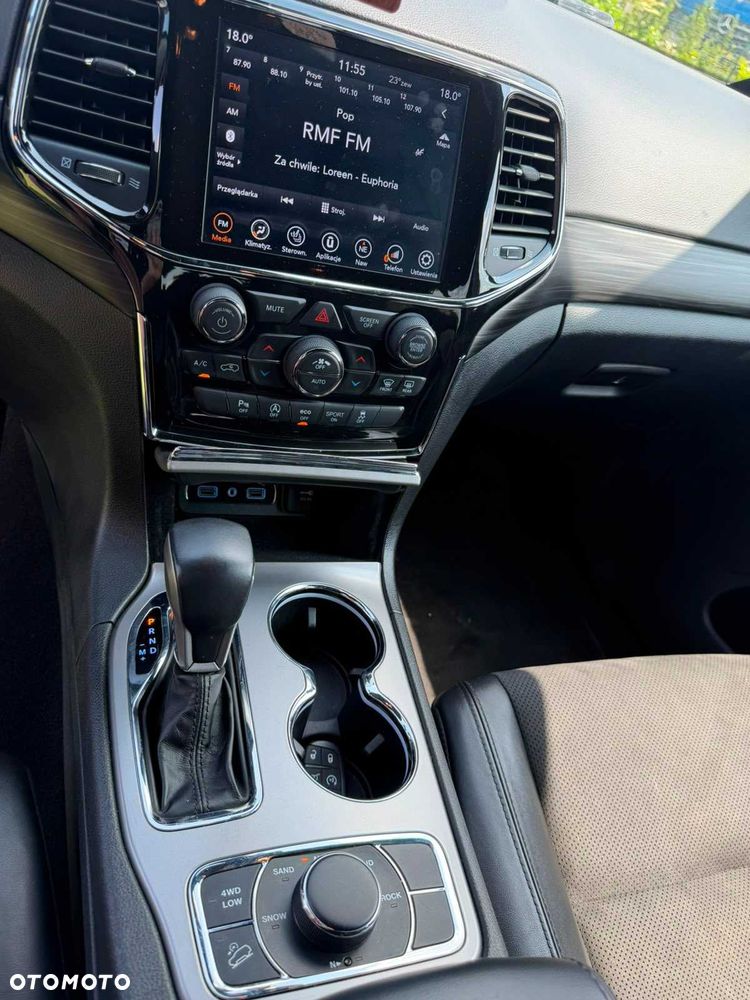 Jeep Grand Cherokee - 8