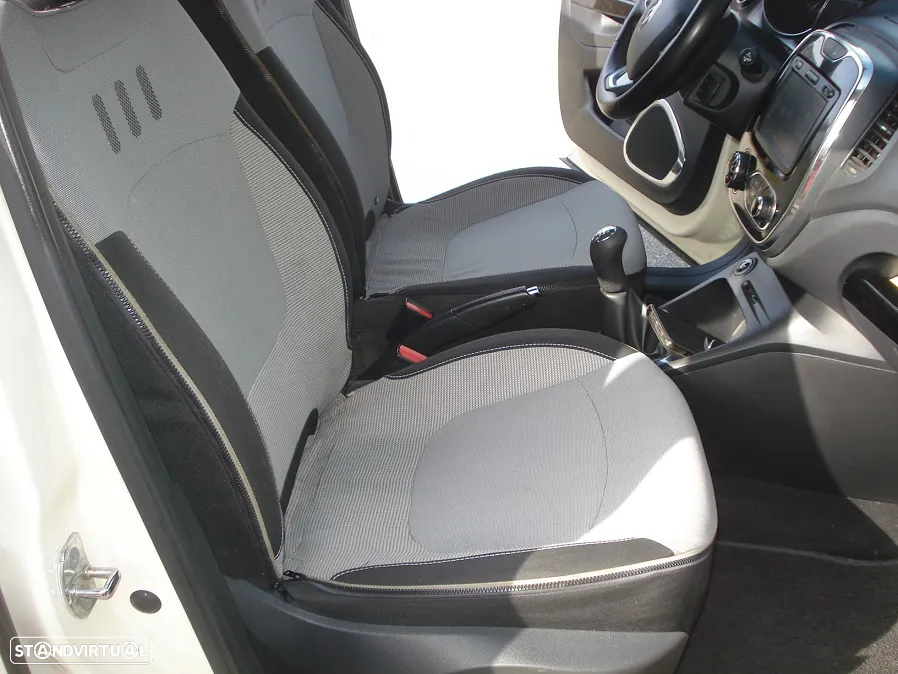 Renault Captur 1.5 dCi Exclusive - 27