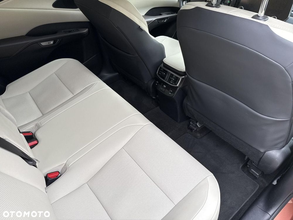 Lexus RX - 12