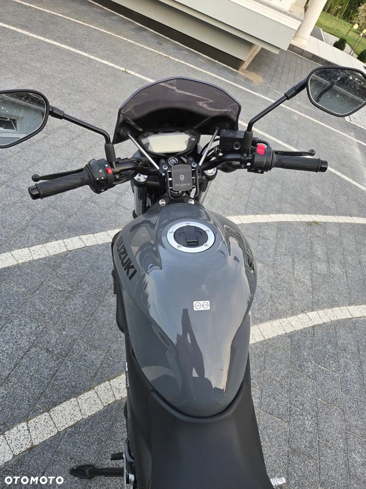 Suzuki SV - 6