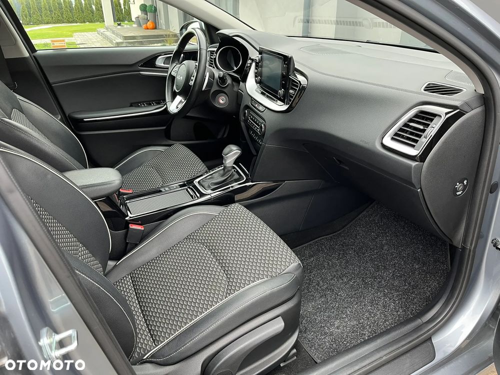 Kia Ceed 1.5 T-GDI L DCT - 17