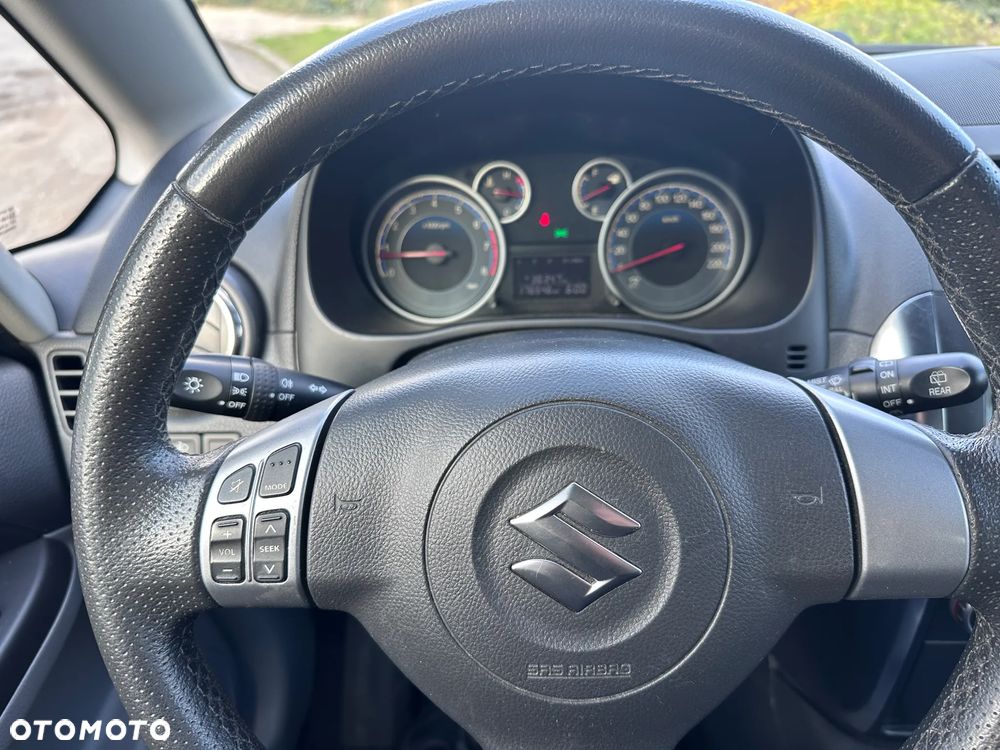 Suzuki SX4 1.6 VVT 4x4 Style - 25