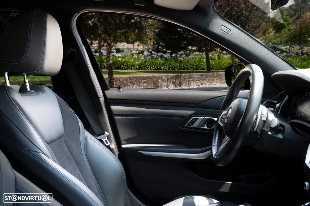BMW 330 e Touring Pack Desportivo M Auto - 5