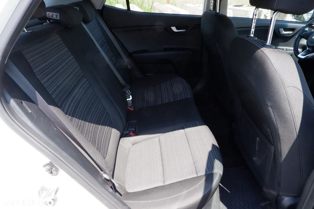 Kia Stonic 1.4 L - 10