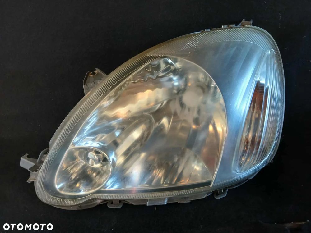 Toyota Yaris I Lift Lampa przednia lewa - 1
