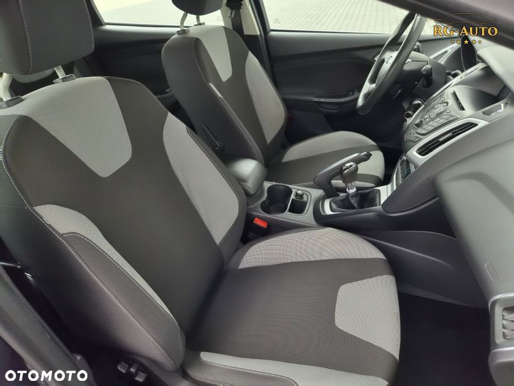Ford Focus - 34