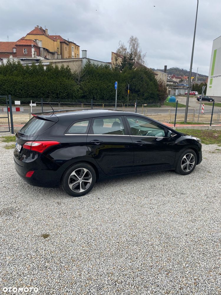 Hyundai i30 blue 1.6 GDI DCT Premium - 6