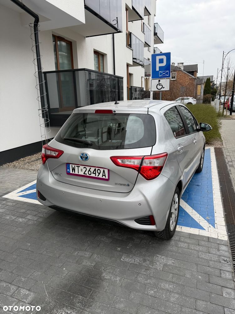 Toyota Yaris Hybrid 100 Active EU6 - 5