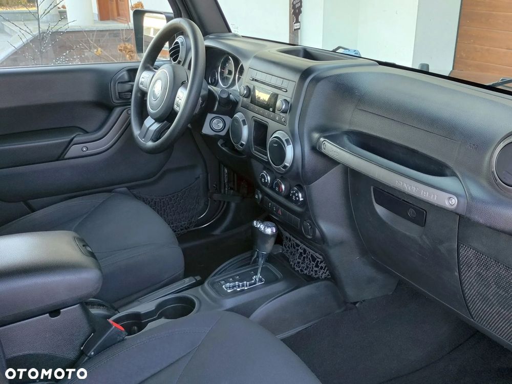 Jeep Wrangler 3.6 Unlim X - 15