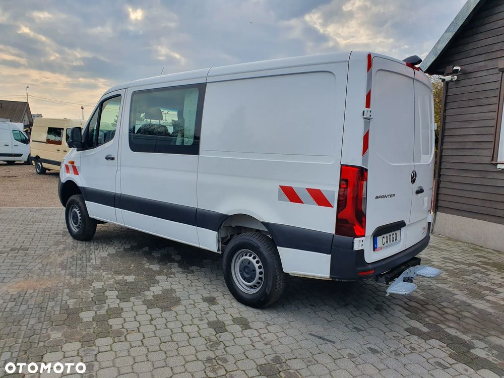 Mercedes-Benz Sprinter - 4