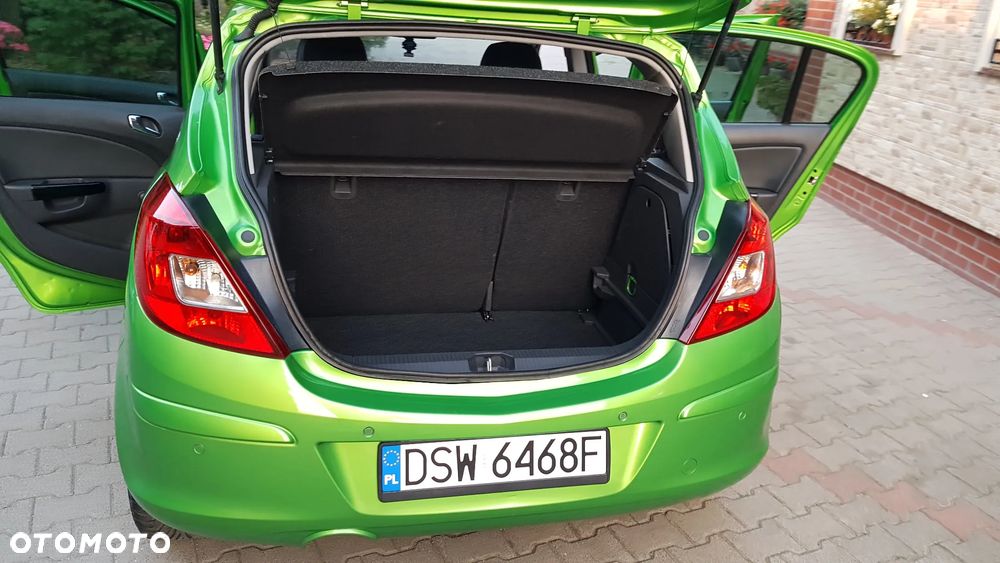 Opel Corsa 1.4 16V Enjoy - 24