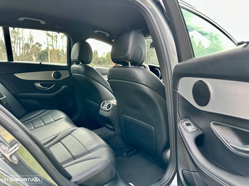 Mercedes-Benz C 220 d AMG Line - 33