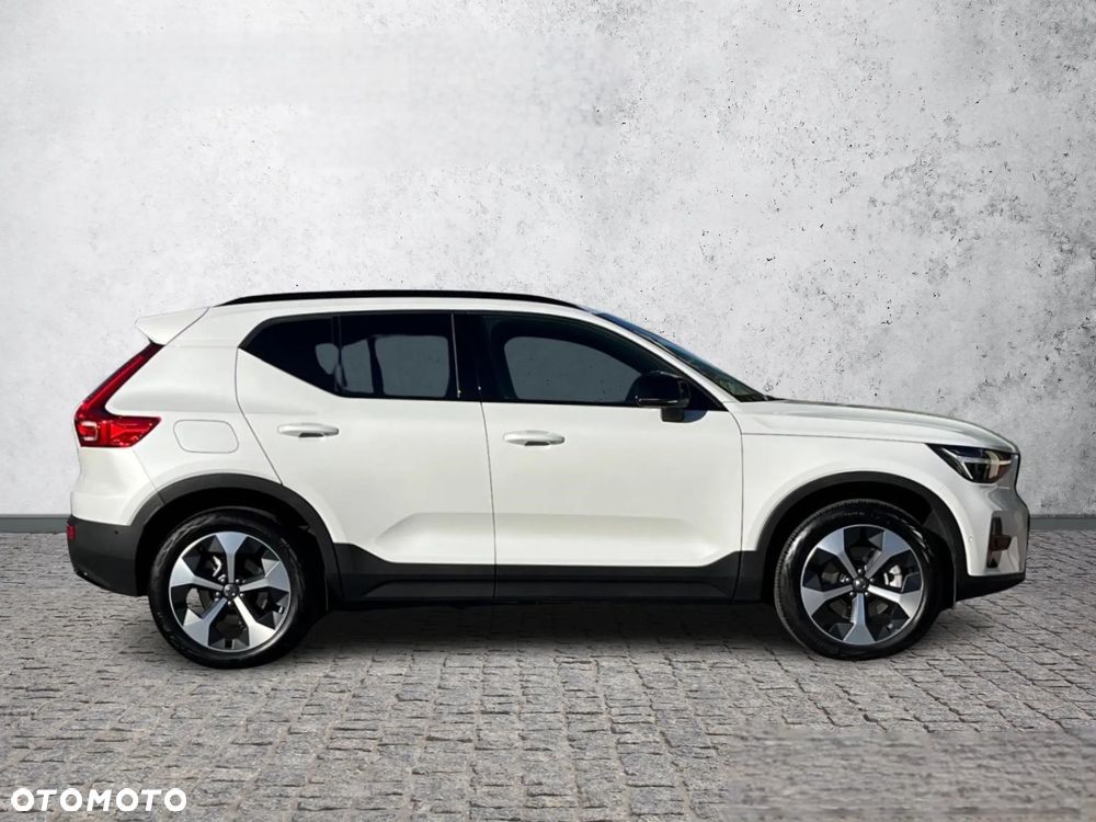 Volvo XC 40 B3 Plus Dark - 6