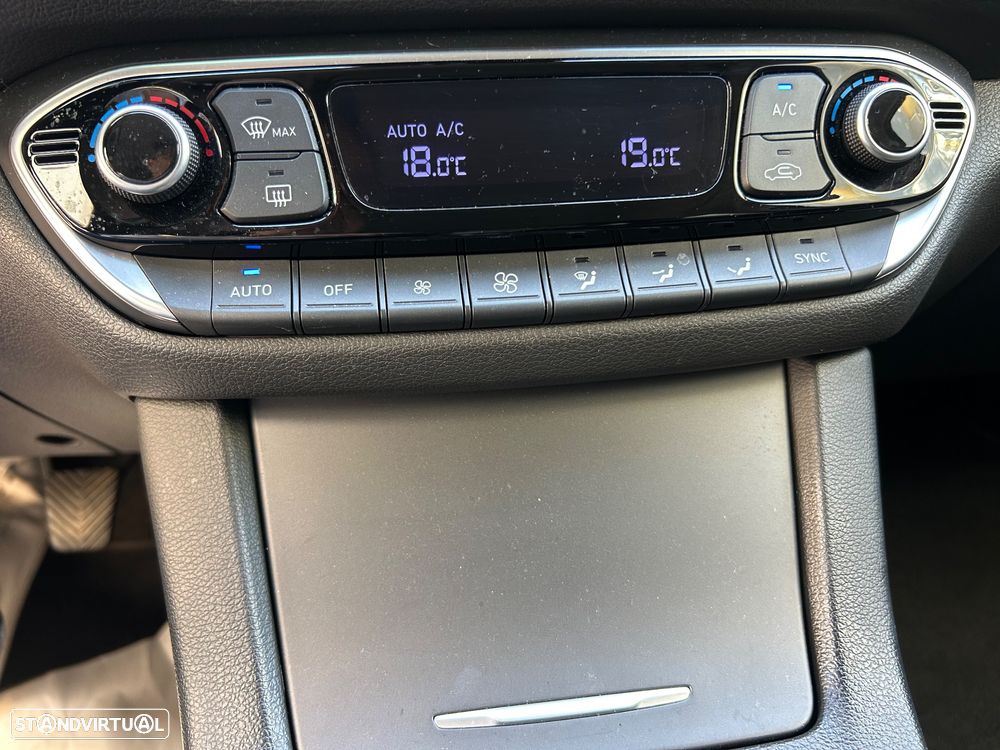 Hyundai i30 CW - 22