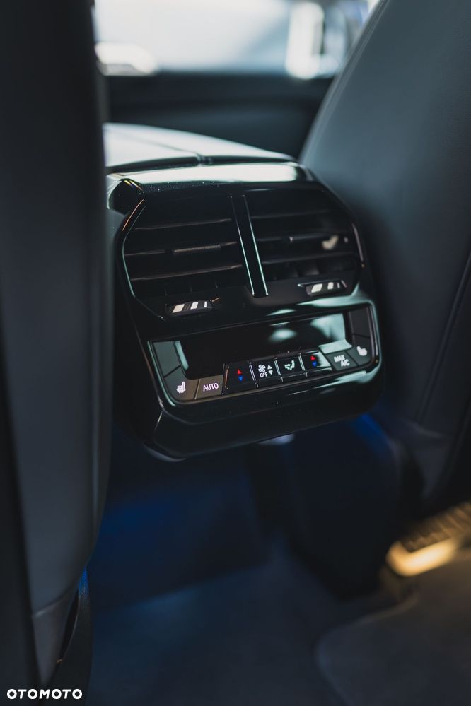 BMW iX M60 111.5kWh - 29