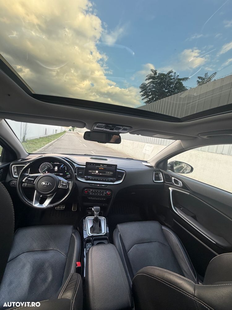 Kia XCeed - 12