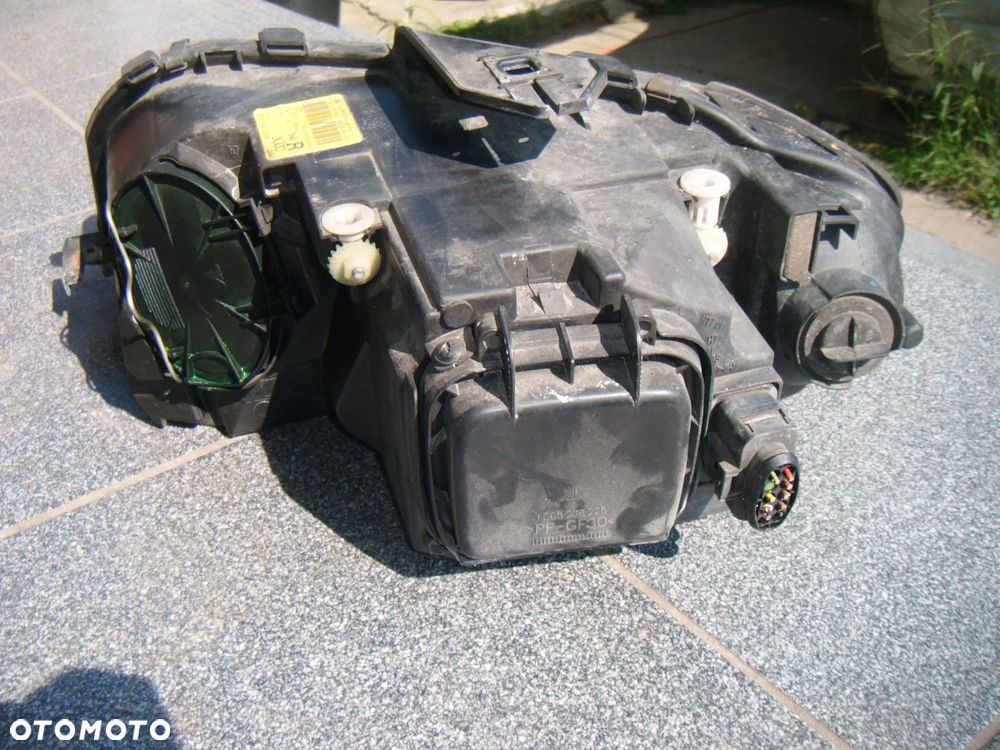 audi a3 8p 03r lampa prawy przód  8p0941004k - 2