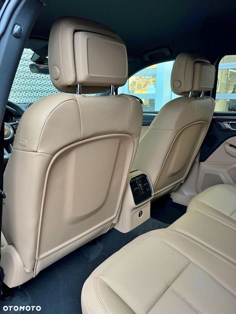 Porsche Macan - 21