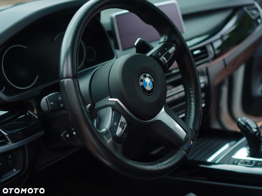 BMW X5 xDrive35i - 9