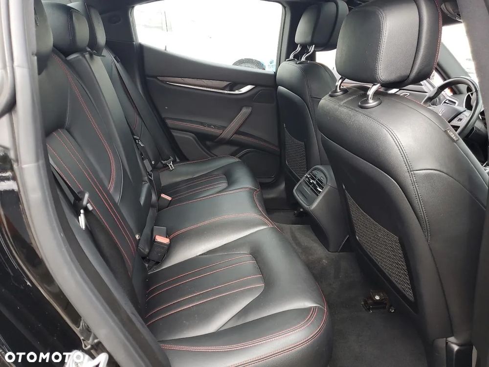 Maserati Ghibli - 10