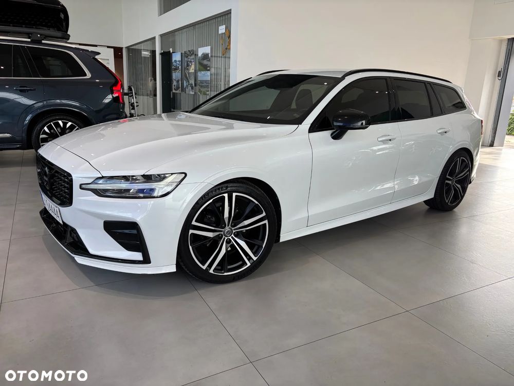 Volvo V60 D4 R-Design - 4