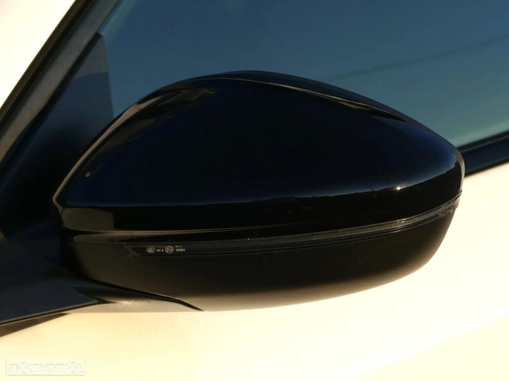 Peugeot e-208 50 kWh GT - 10