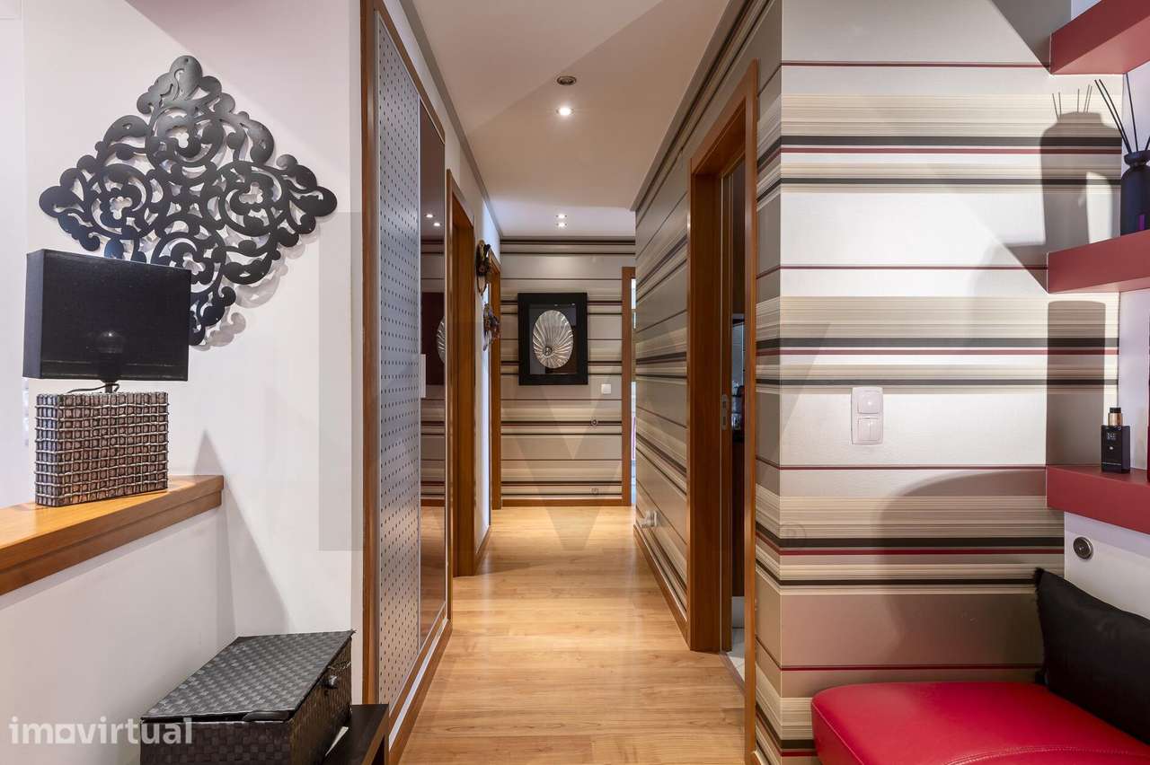 Magnífico Apartamento T3 numa das zonas mais privilegiadas do Montijo - Grande imagem: 3/36