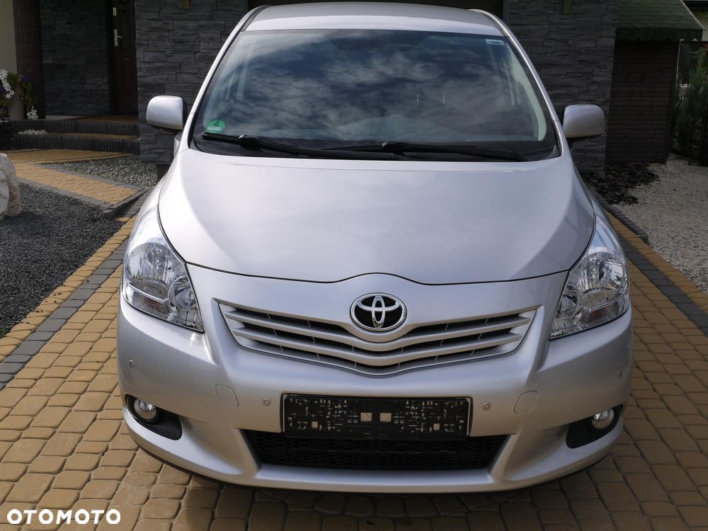 Toyota Verso - 7