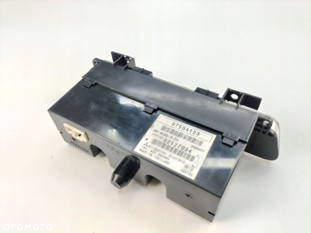 WYŚWIETLACZ EKRAN MONITOR MITSUBISHI COLT 8750A123 - 5