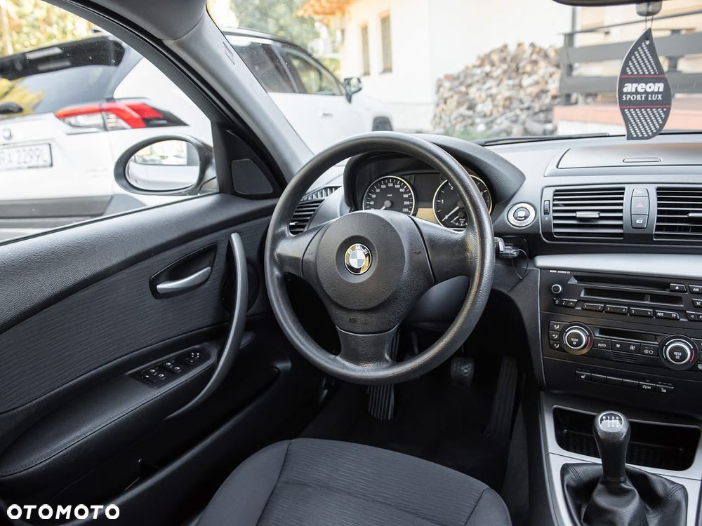 BMW Seria 1 - 17